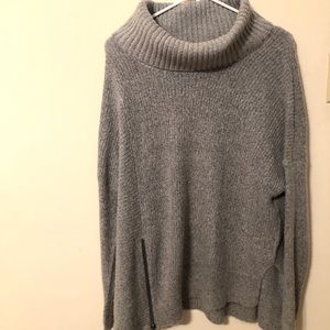 Grey sweater with Zipper